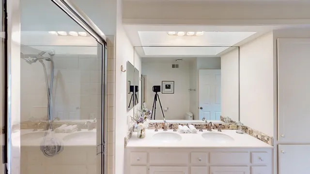 $685,000 | 162 Lost River Drive, Palm Desert, CA 92211