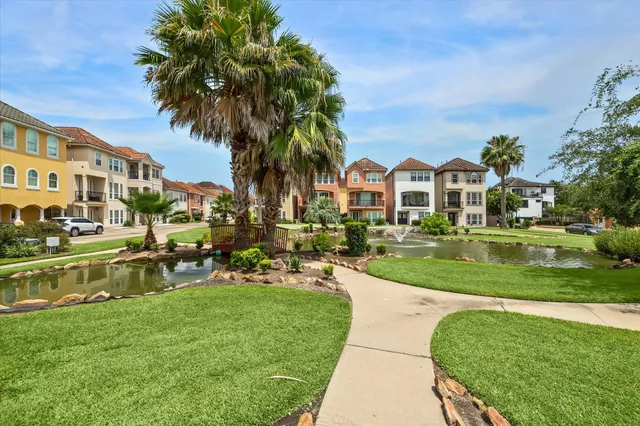 $2,800 | 7231 Laguna Villas, Houston, TX 77036