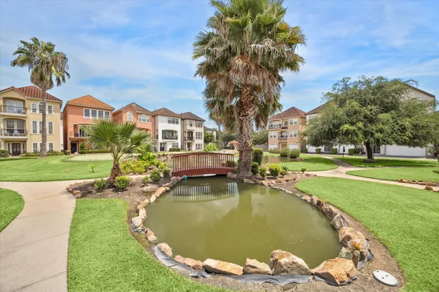 $2,800 | 7231 Laguna Villas, Houston, TX 77036