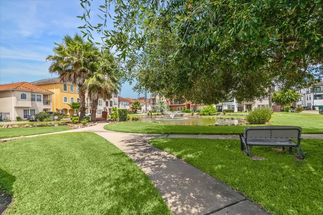 $2,800 | 7231 Laguna Villas, Houston, TX 77036