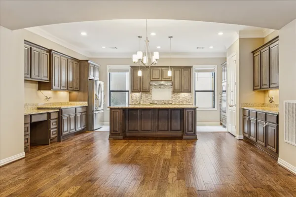 $2,700 | 7231 Laguna Villas, Houston, TX 77036