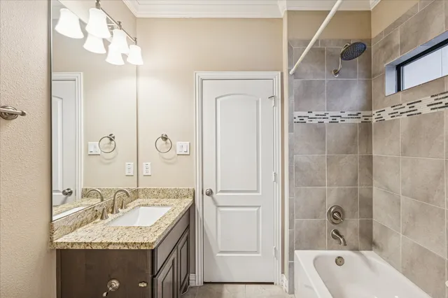 $2,800 | 7231 Laguna Villas, Houston, TX 77036