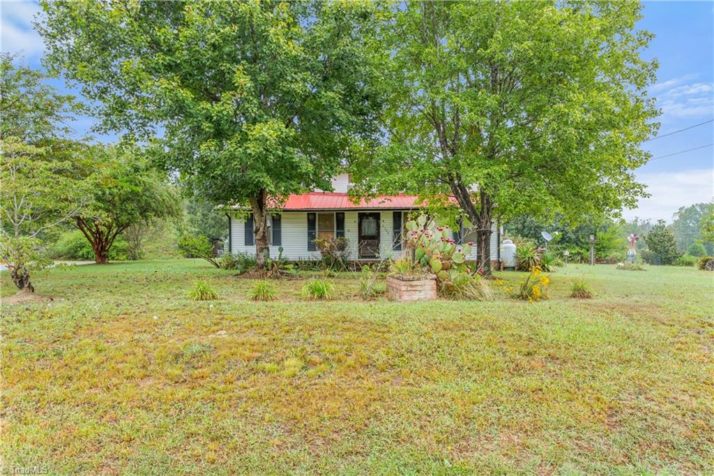 2396 Flat Swamp Road Denton, NC 27239 - Photo 2 of 40 Gallery Image 2