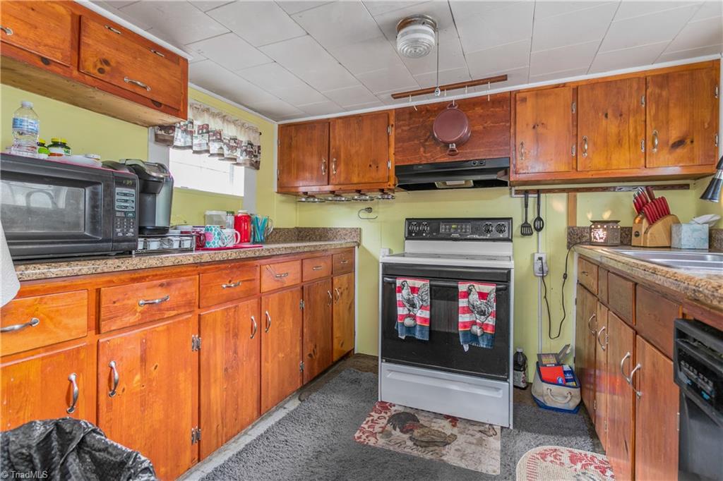 2396 Flat Swamp Road Denton, NC 27239 - Photo 12 of 40 Gallery Image 12