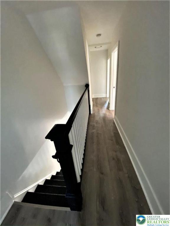 517 Thomas Street Bethlehem, PA 18015 - Photo 19 of 30 a view of entryway