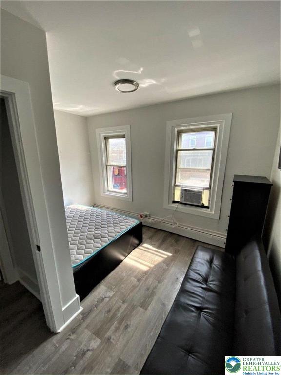 517 Thomas Street Bethlehem, PA 18015 - Photo 23 of 30 a living room with furniture and a window