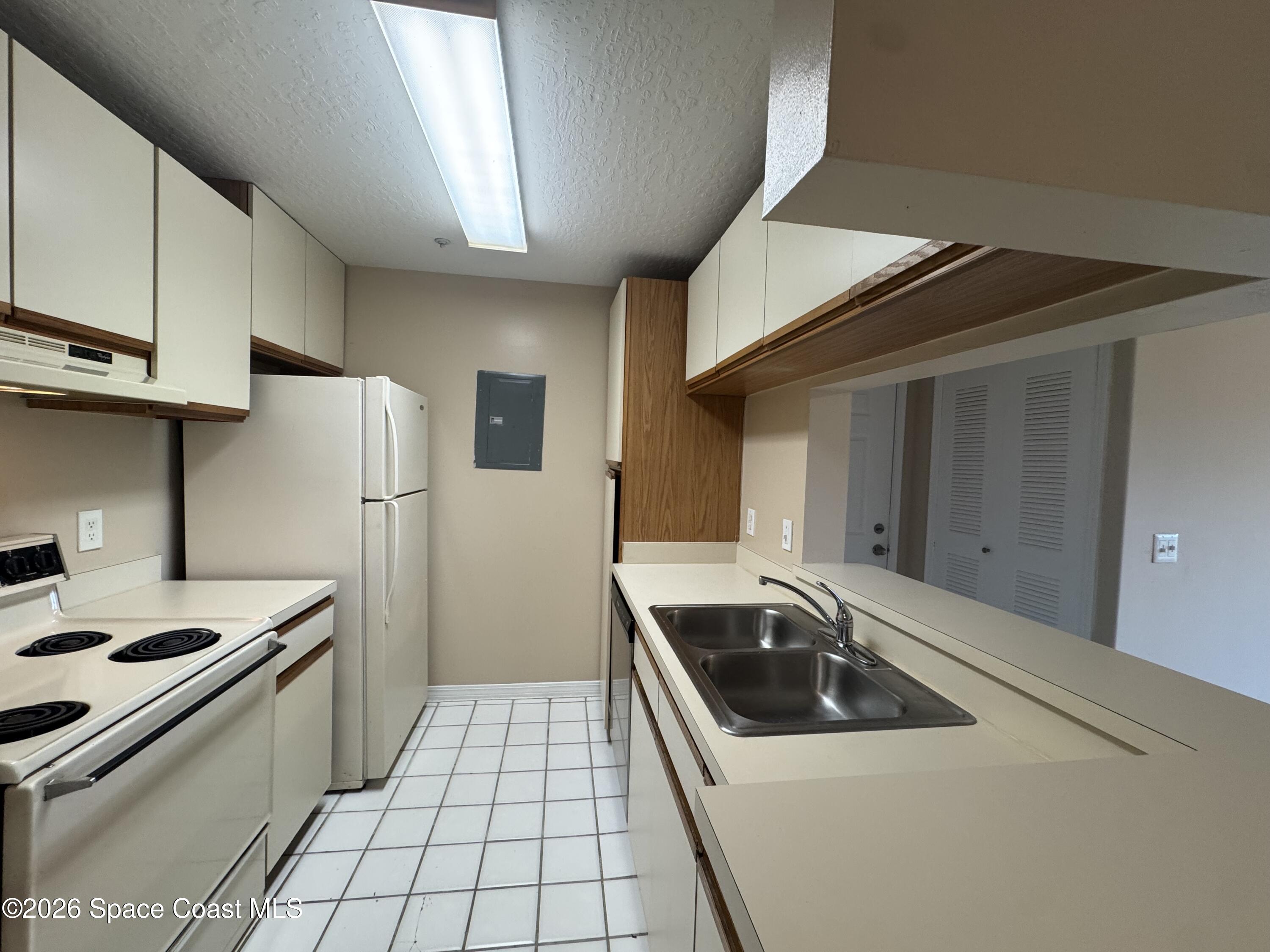 7667 North Wickham Road, Unit 1120 Melbourne, FL 32940 - Photo 7 of 20 IMG_7124