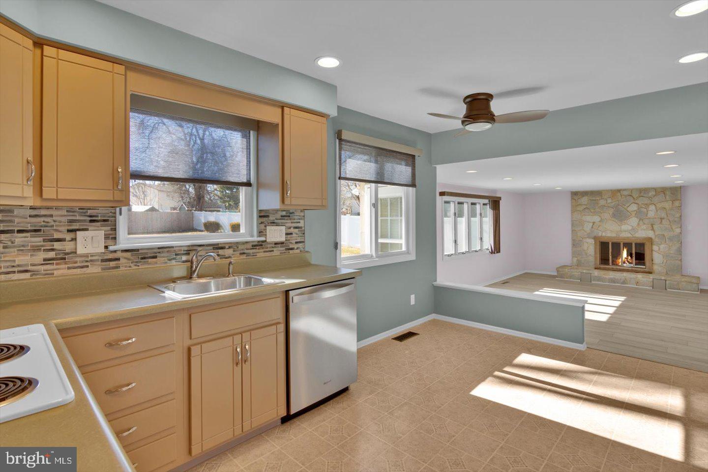 104 Lamp Post Lane Cherry Hill, NJ 08003 - Photo 19 of 44