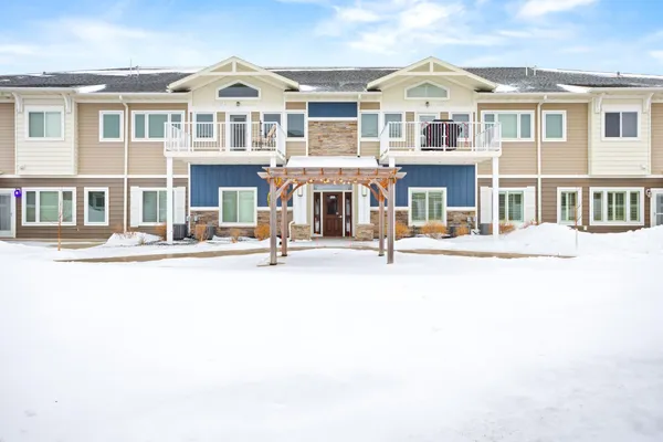 $505,000 | 2920 Calico Drive South, Unit G, Fargo, ND 58104