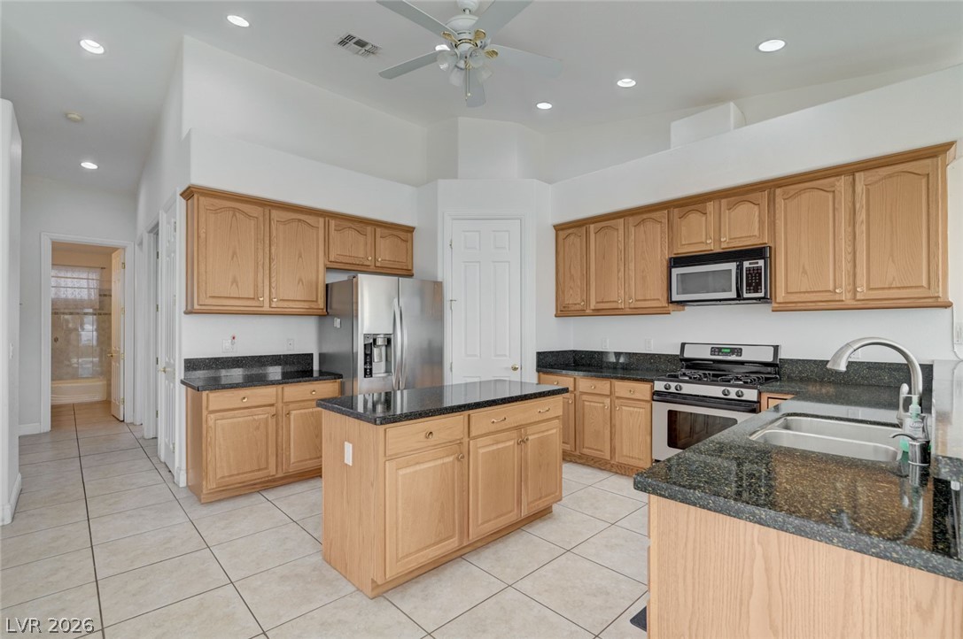 531 Milan Street Henderson, NV 89015 - Photo 3 of 70