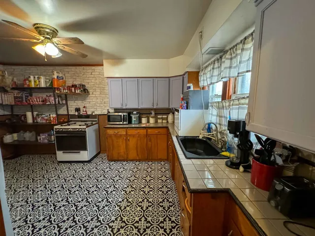 $149,000 | 703 East Larue Street, Streator, IL 61364