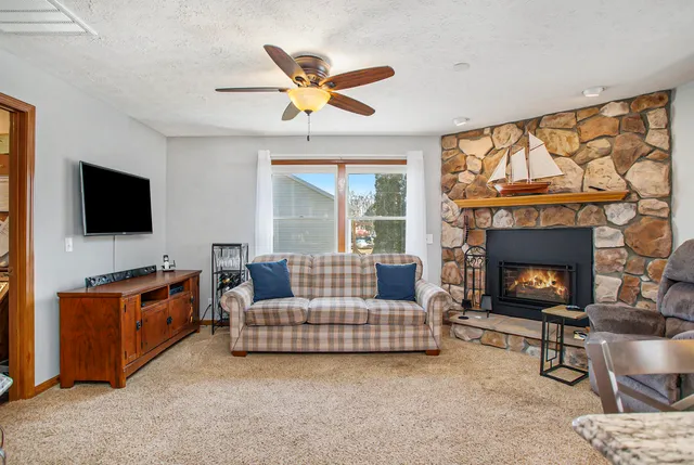 $349,900 | 437 Kenaston Drive, Coldwater, MI 49036