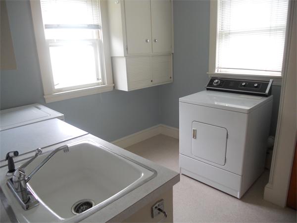 365 Middle Street Fall River, MA 02724 - Photo 12 of 13 Gallery Image 12