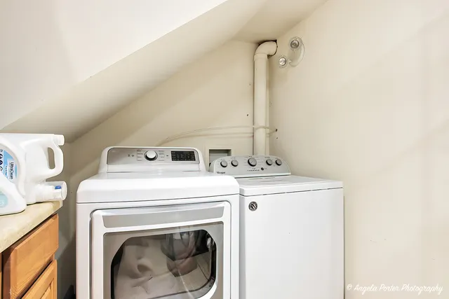 $425,000 | 1670 Yosemite Parkway, Algonquin, IL 60102