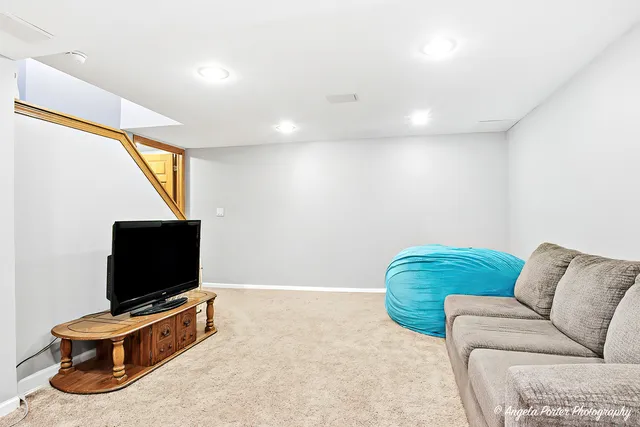 $425,000 | 1670 Yosemite Parkway, Algonquin, IL 60102