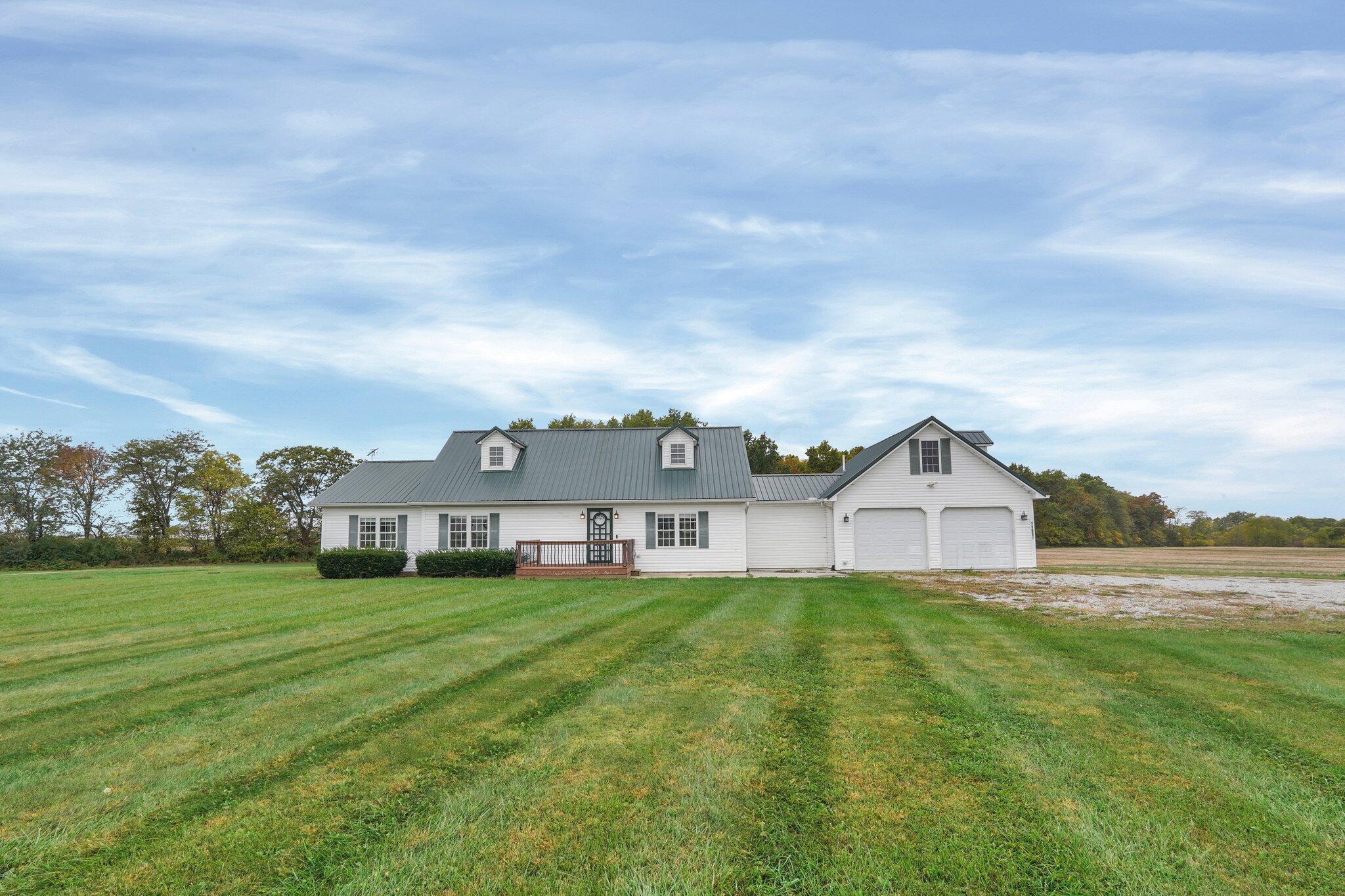 11687 Murlette Road Southwest Stoutsville, OH 43154 - Photo 3 of 51 2-web-or-mls-11687-murlette-rd-sw