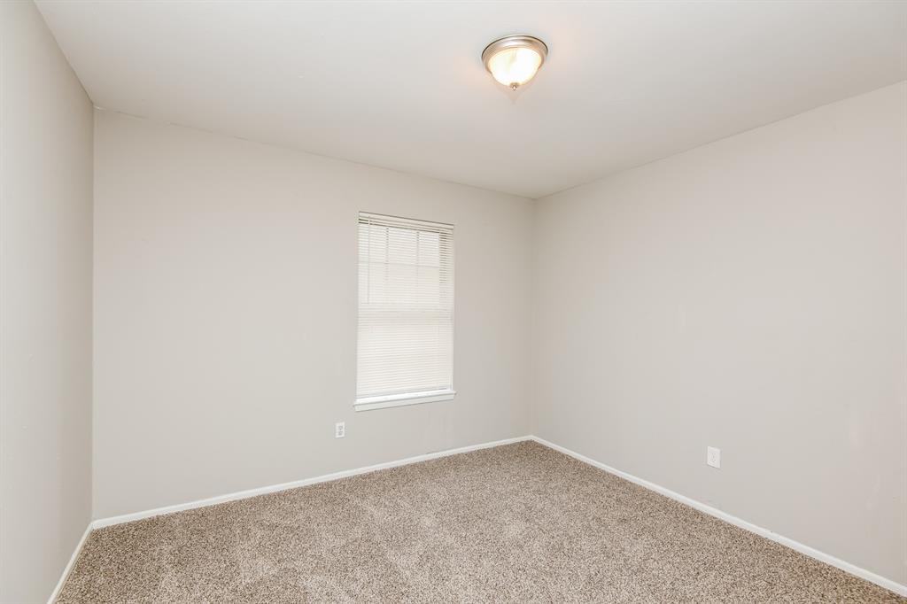 918 Kerry Street Benbrook, TX 76126 - Photo 11 of 15