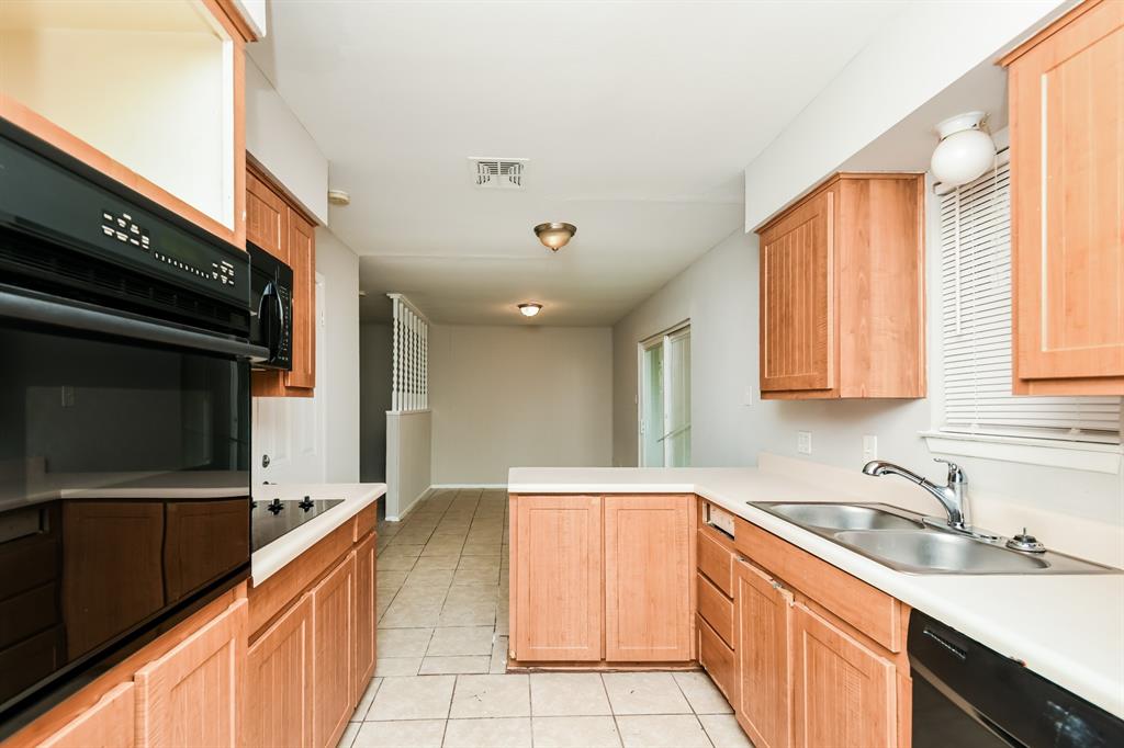 918 Kerry Street Benbrook, TX 76126 - Photo 6 of 15