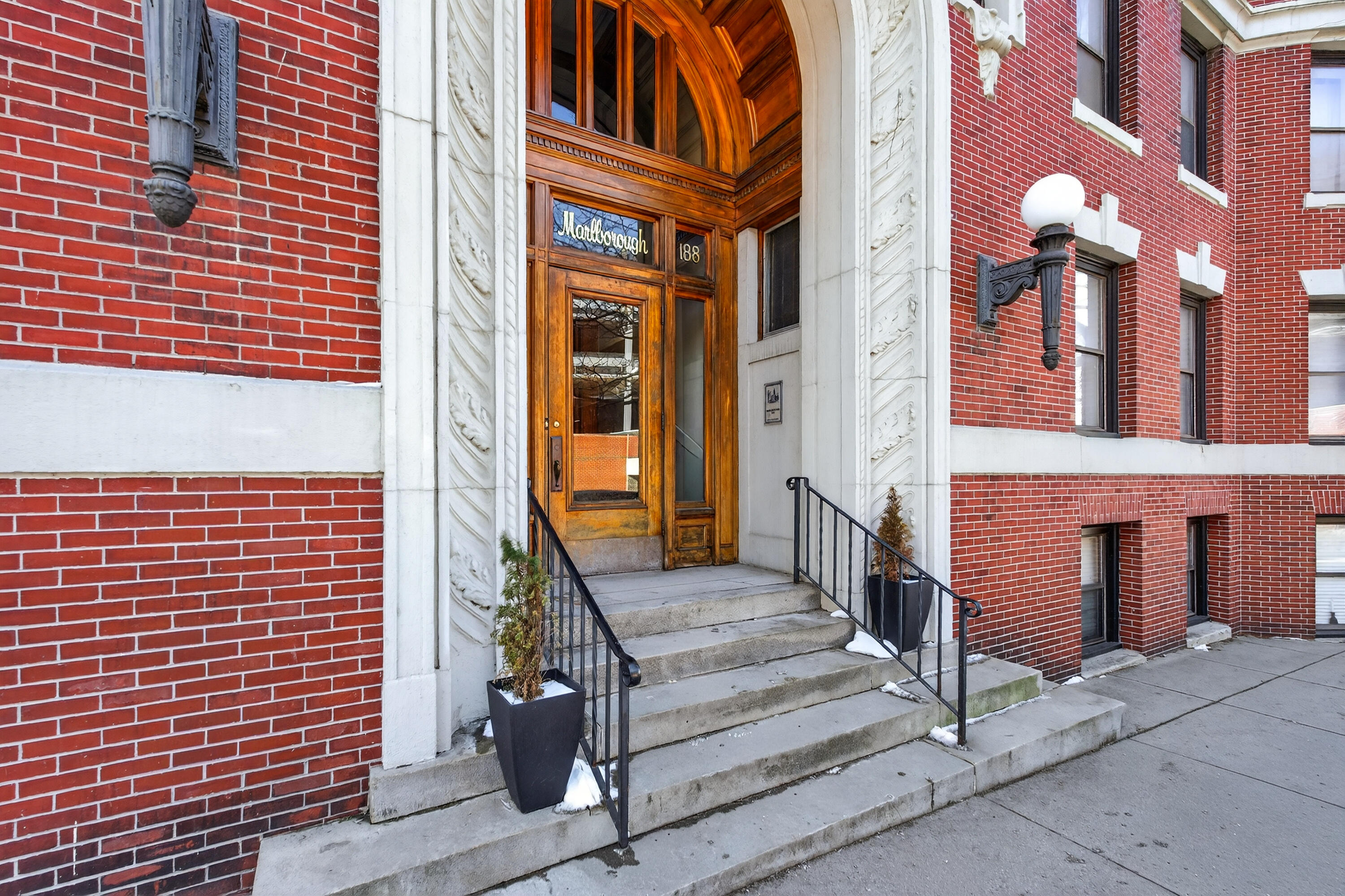 180 High Street, Unit 24 Portland, ME 04101 - Photo 2 of 24 105_180 High Street_MorneauStudios_print