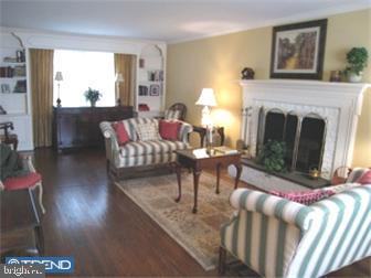 836 Pheasant Run Road West Chester, PA 19382 - Photo 3 of 12 Living Room