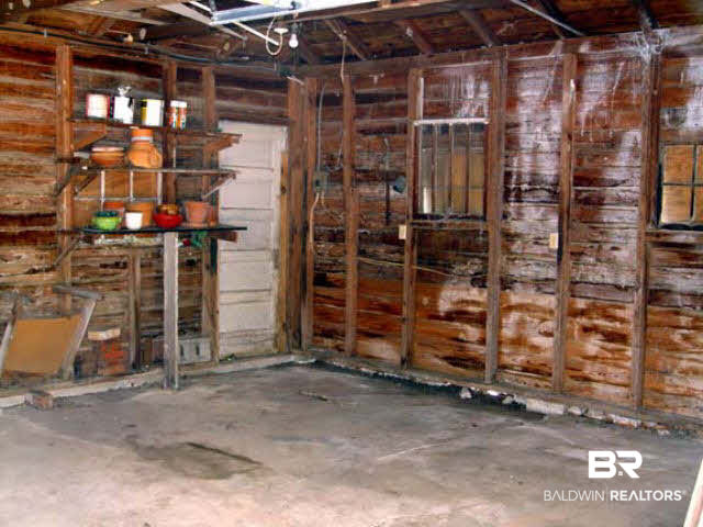 34205 West Barclay Avenue Lillian, AL 36549 - Photo 38 of 46 Garage workshop