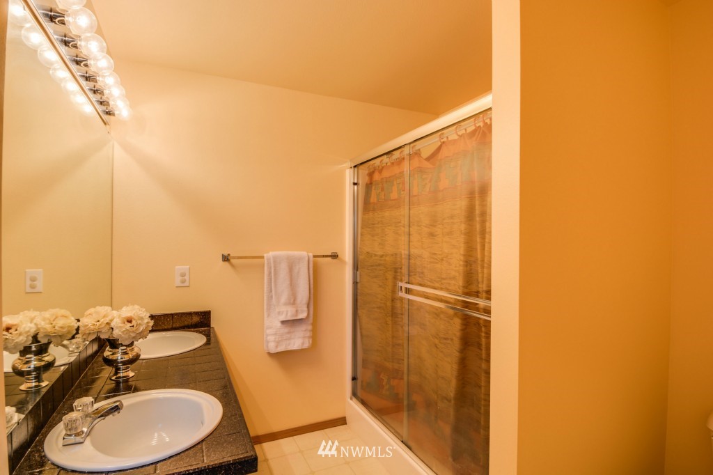 24203 13th Place West Bothell, WA 98021 - Photo 12 of 19