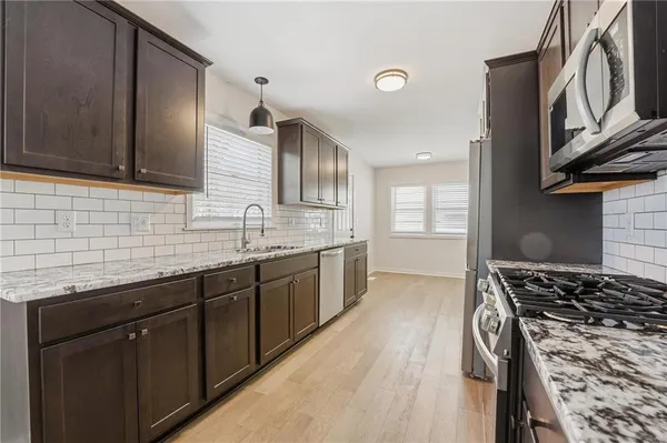 $385,000 | 8018 Nall Avenue, Prairie Village, KS 66208