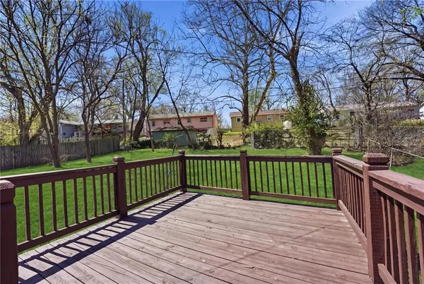 $385,000 | 8018 Nall Avenue, Prairie Village, KS 66208