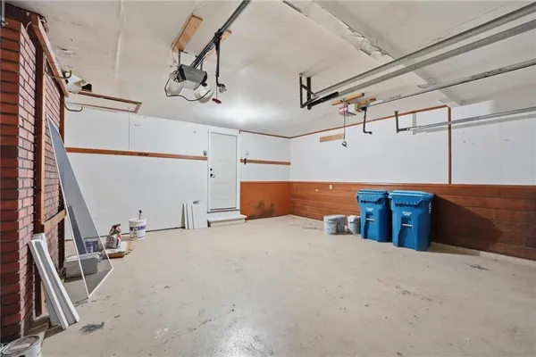 $385,000 | 8018 Nall Avenue, Prairie Village, KS 66208