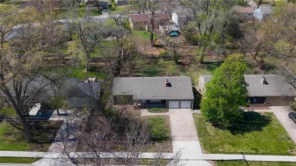 $385,000 | 8018 Nall Avenue, Prairie Village, KS 66208
