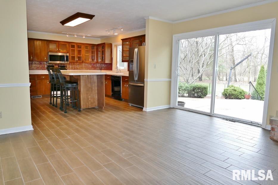 510 West Raintree Road Dunlap, IL 61525 - Photo 12 of 47 Gallery Image 12