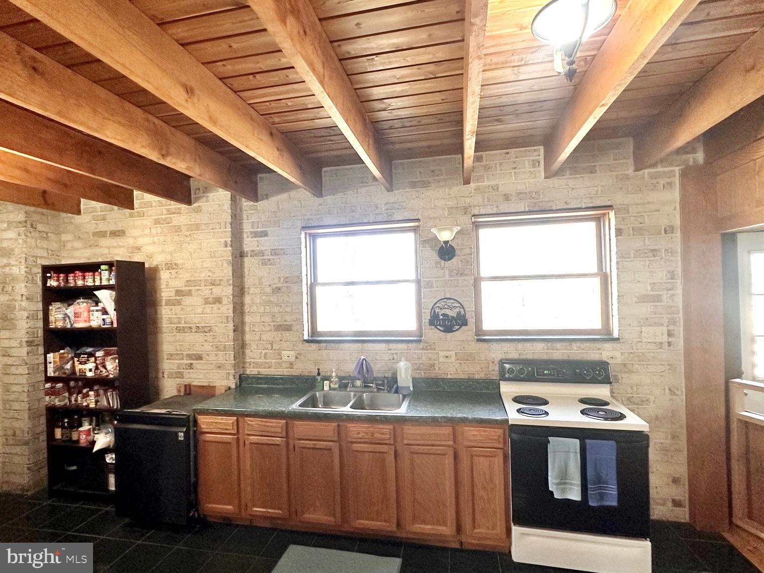 8640 Hensingersville Road Alburtis, PA 18011 - Photo 14 of 32