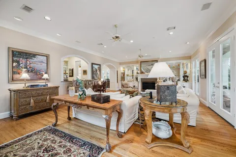 $1,950,000 | 2309 Shakespeare Street, Houston, TX 77030