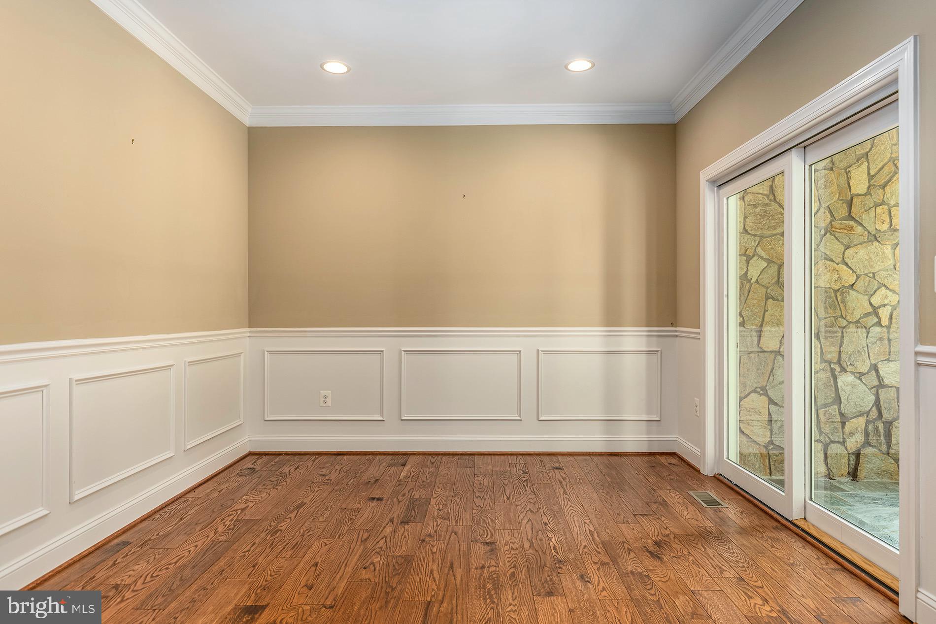 11932 Waples Mill Road Oakton, VA 22124 - Photo 4 of 64