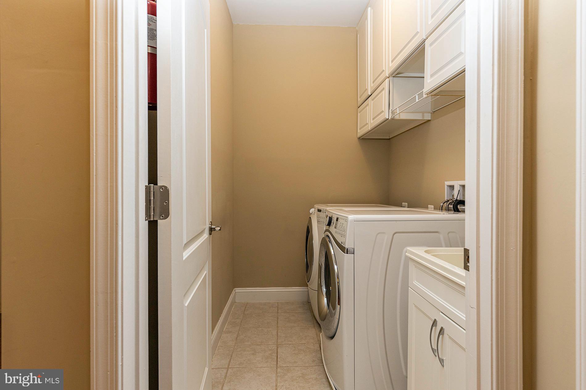 11932 Waples Mill Road Oakton, VA 22124 - Photo 38 of 64