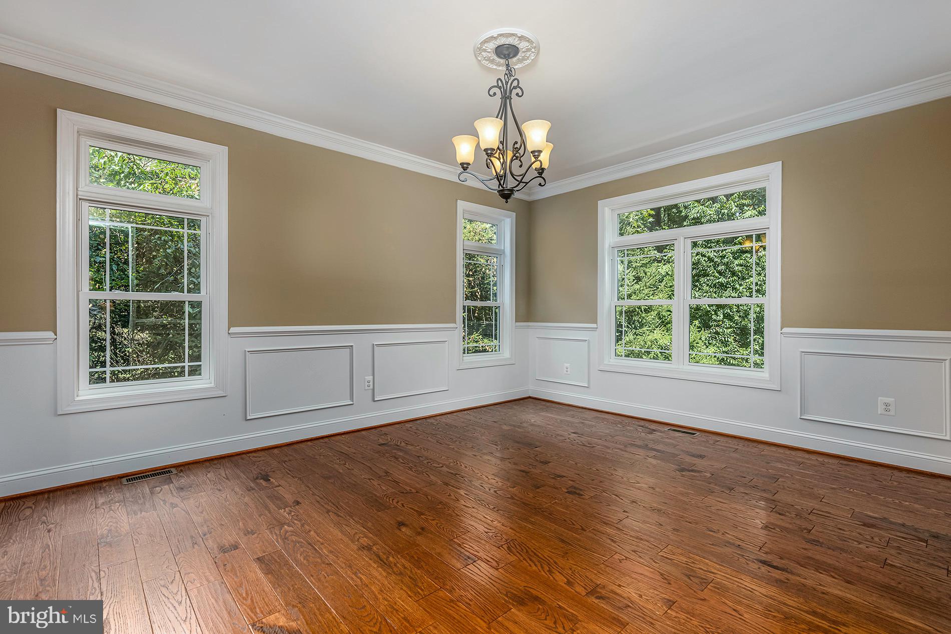 11932 Waples Mill Road Oakton, VA 22124 - Photo 6 of 64