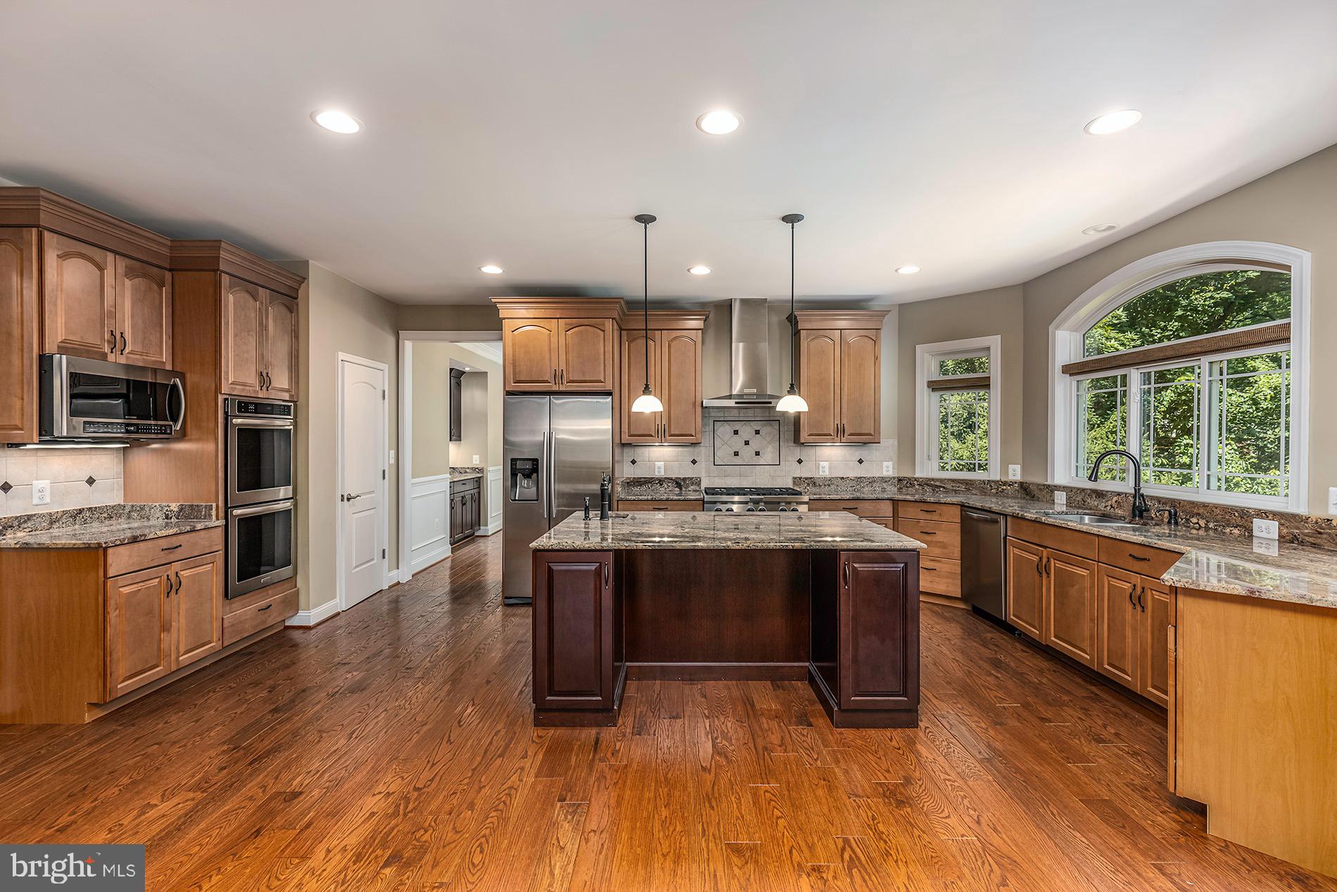 11932 Waples Mill Road Oakton, VA 22124 - Photo 8 of 64