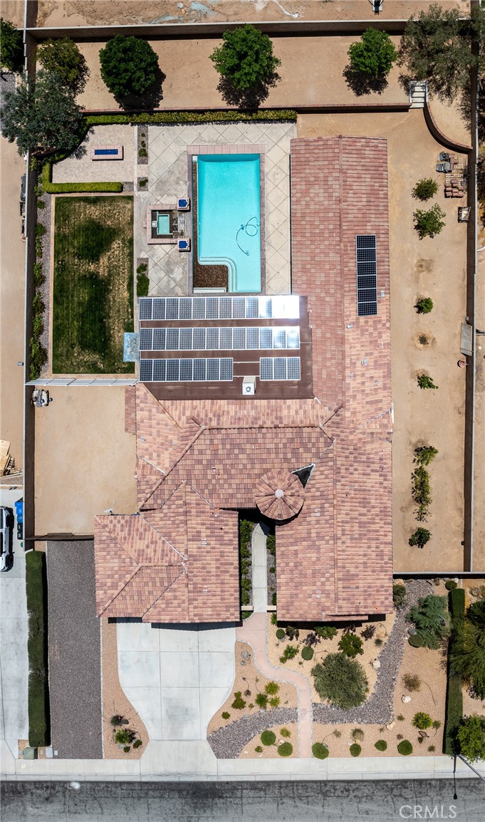 125 West Franklin Avenue Ridgecrest, CA 93555 - Photo 3 of 32 front view of a house with a porch