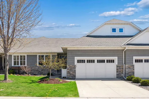 $795,000 | 8652 Lake Riley Drive, Chanhassen, MN 55317