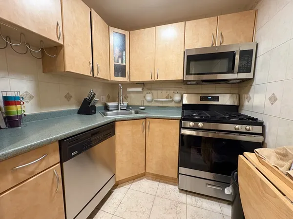 $2,200 | 140 Kenrick Street, Unit 21, Boston, MA 02135
