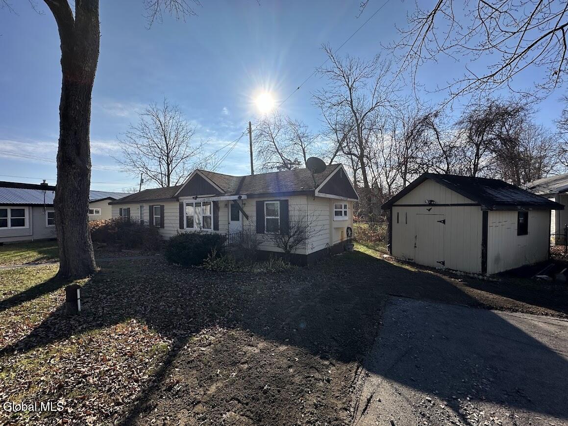 98 Point Breeze Road Saratoga Springs, NY 12866 - Photo 4 of 17 IMG_0693