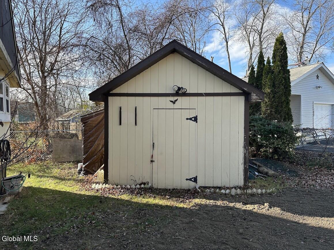 98 Point Breeze Road Saratoga Springs, NY 12866 - Photo 6 of 17 IMG_0697