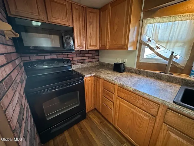 $159,000 | 98 Point Breeze Road, Saratoga Springs, NY 12866