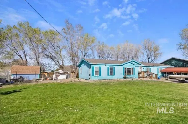 $250,000 | 1516 North 2290th Street East, Rogerson, ID 83302