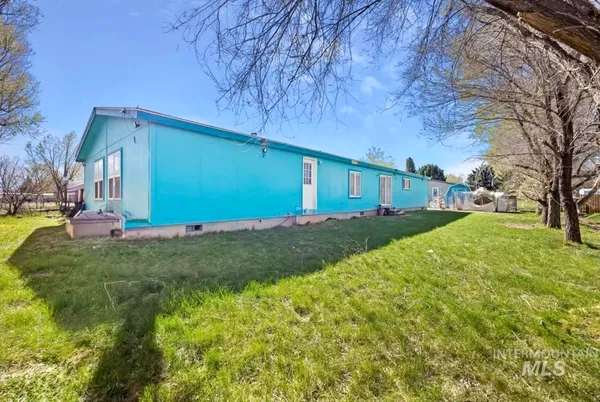 $250,000 | 1516 North 2290th Street East, Rogerson, ID 83302