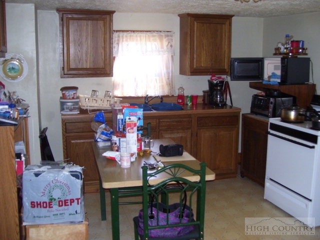 226 Old Ridge Road Crumpler, NC 28617 - Photo 7 of 8 Gallery Image 7