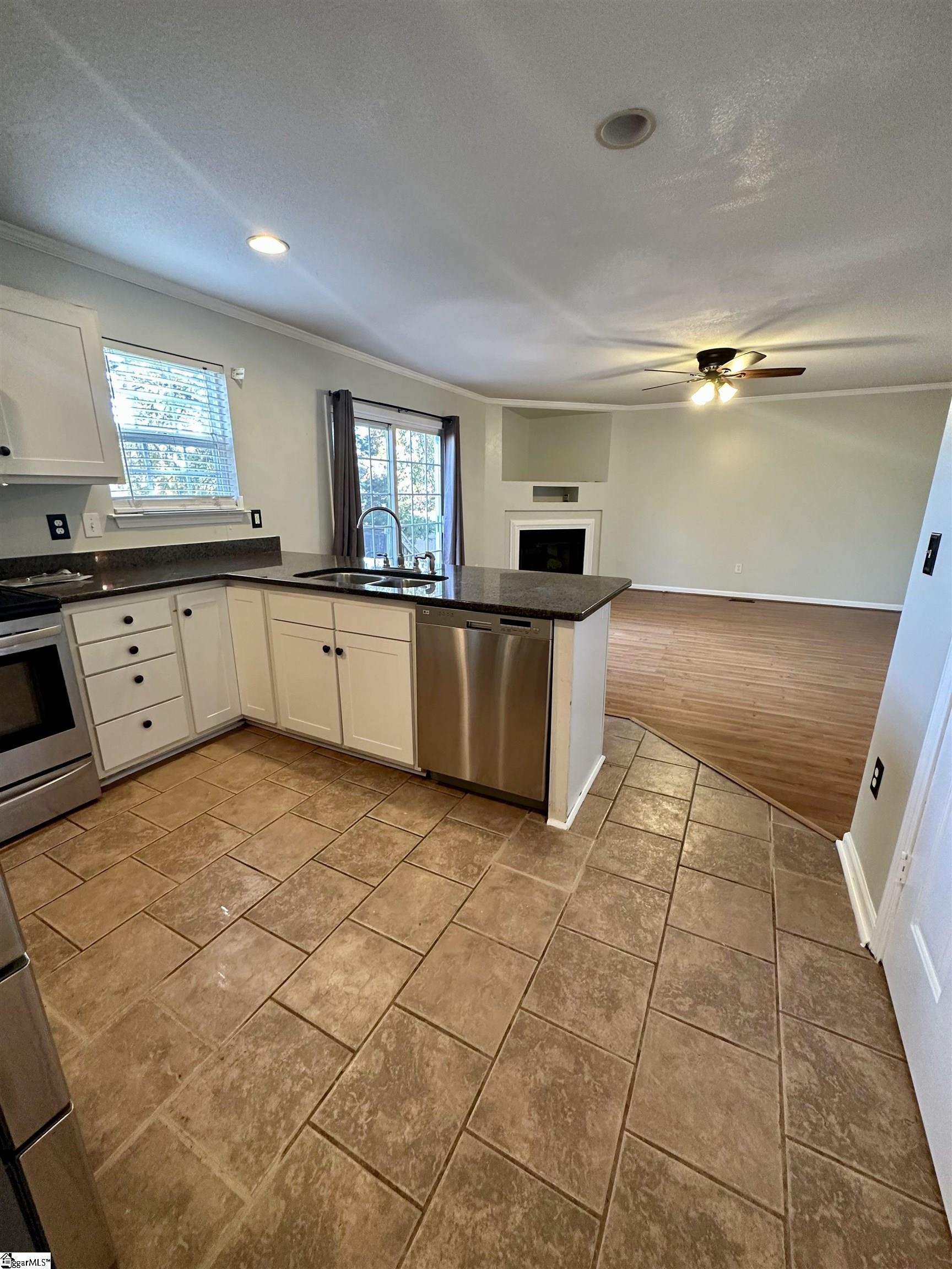 1 Kingscreek Drive Greer, SC 29650 - Photo 8 of 28