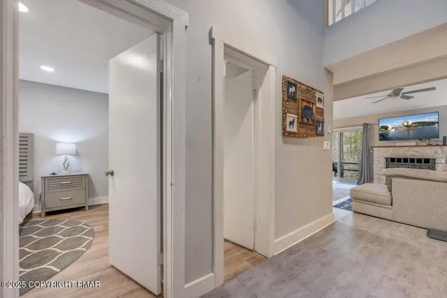 a en suite bathroom with a double vanity sink and a mirror
