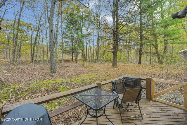 $237,250 | 54 Downhill Lake, Lake Harmony, PA 18624