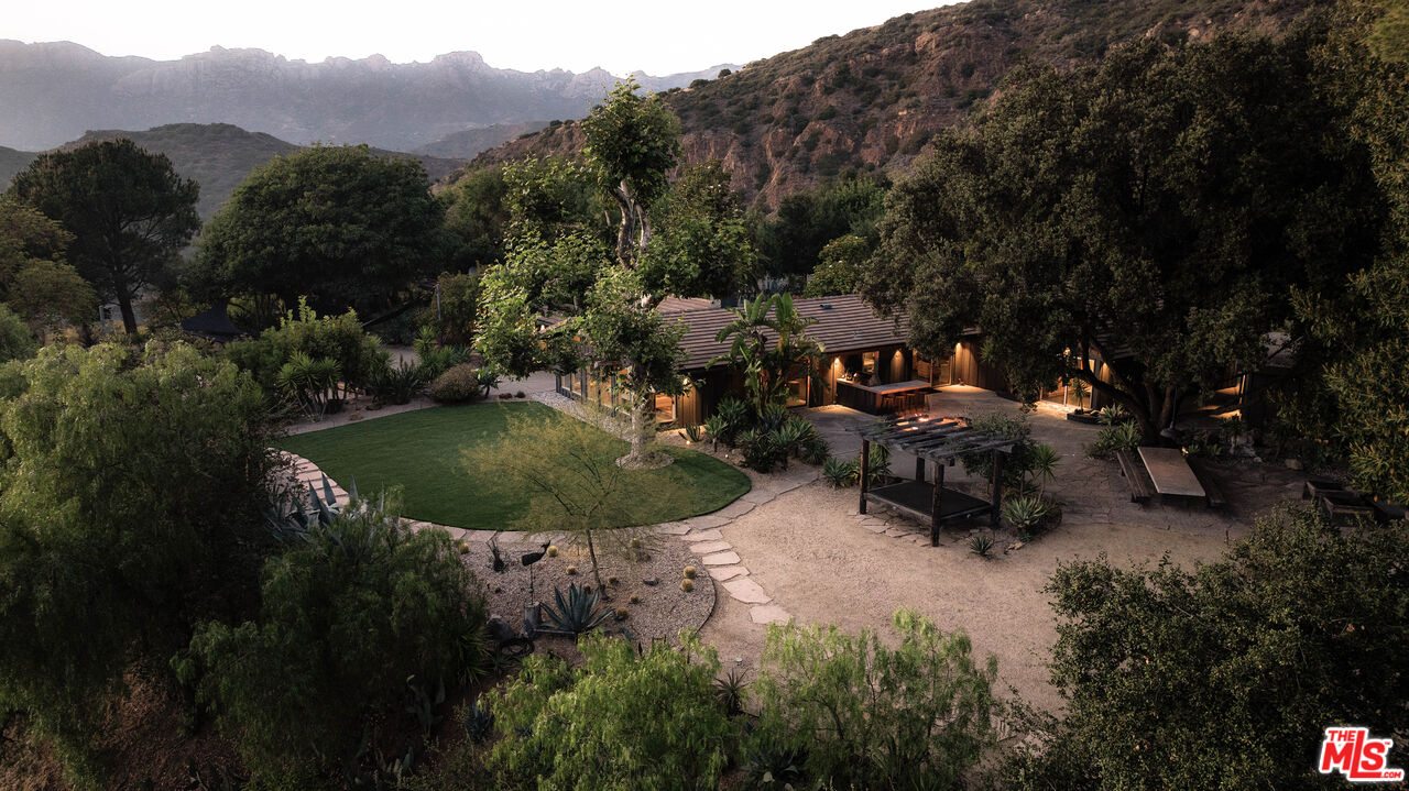 12460 Yellow Hill Road Malibu, CA 90265 - Photo 3 of 63